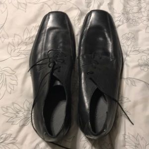 Men’s dress shoes